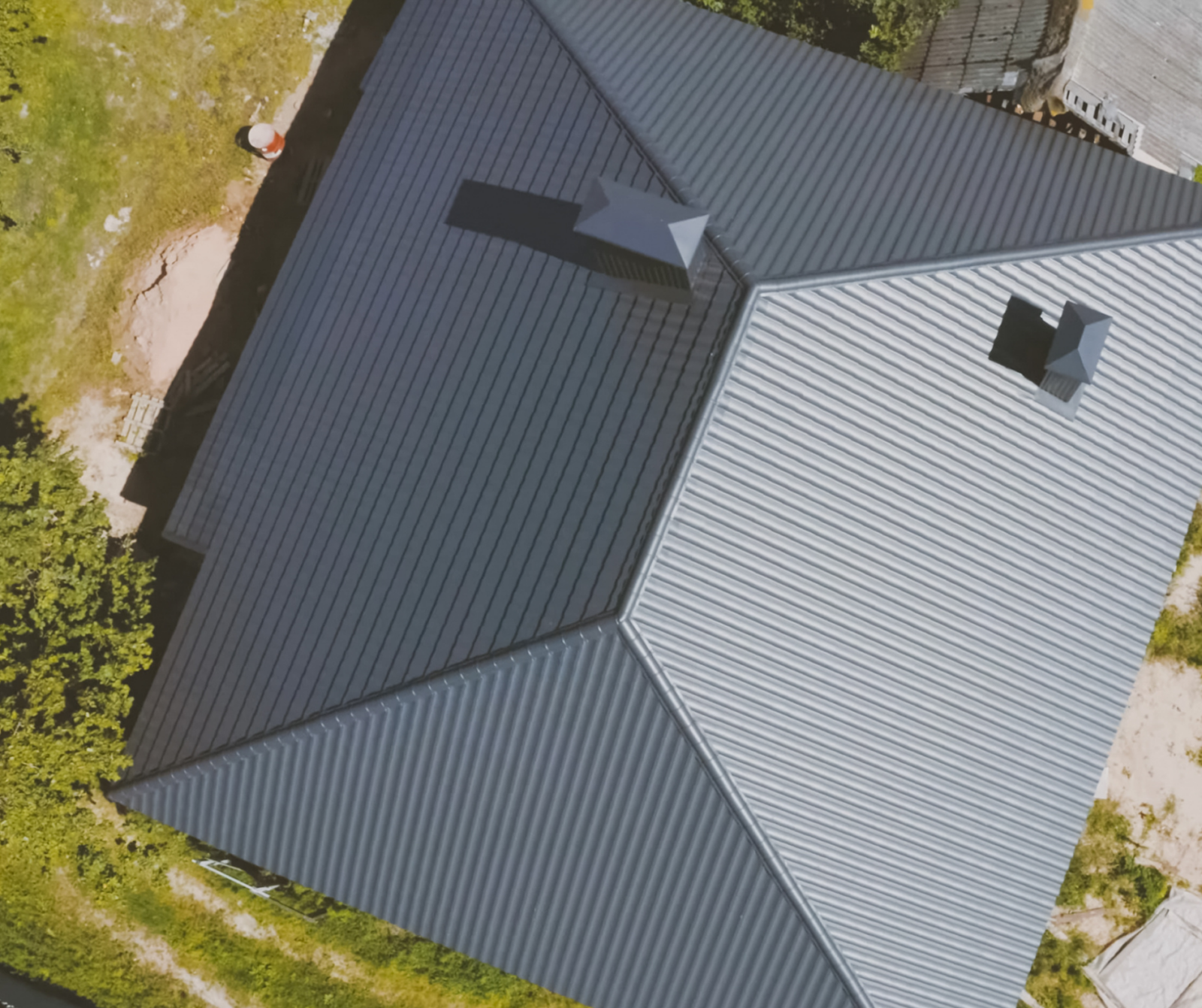 5 Warning Signs of Storm Damage on Your Roof